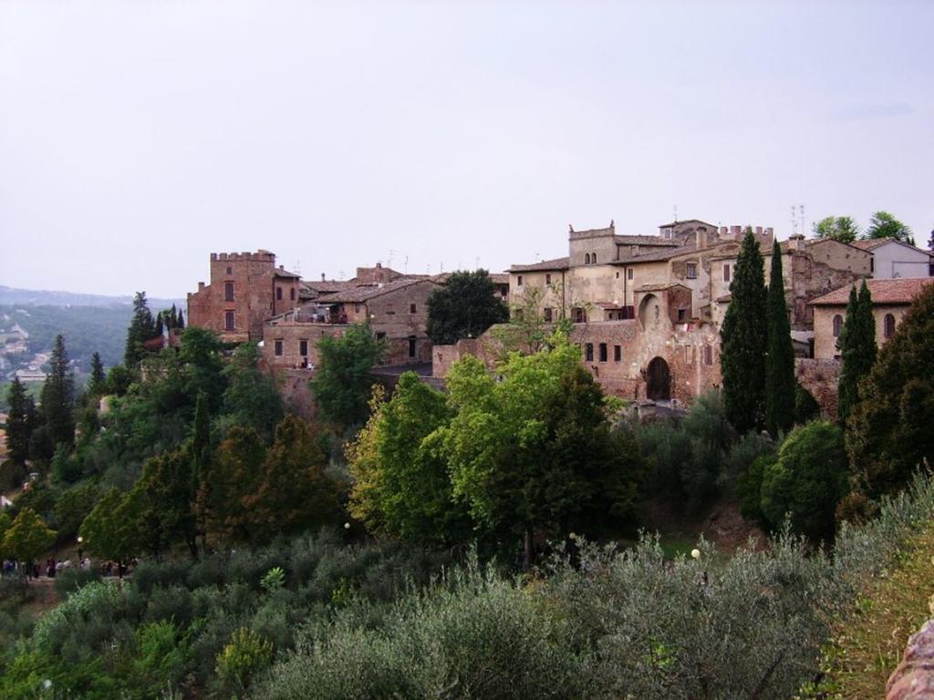 Podere Il Pino Poggibonsi Exterior photo